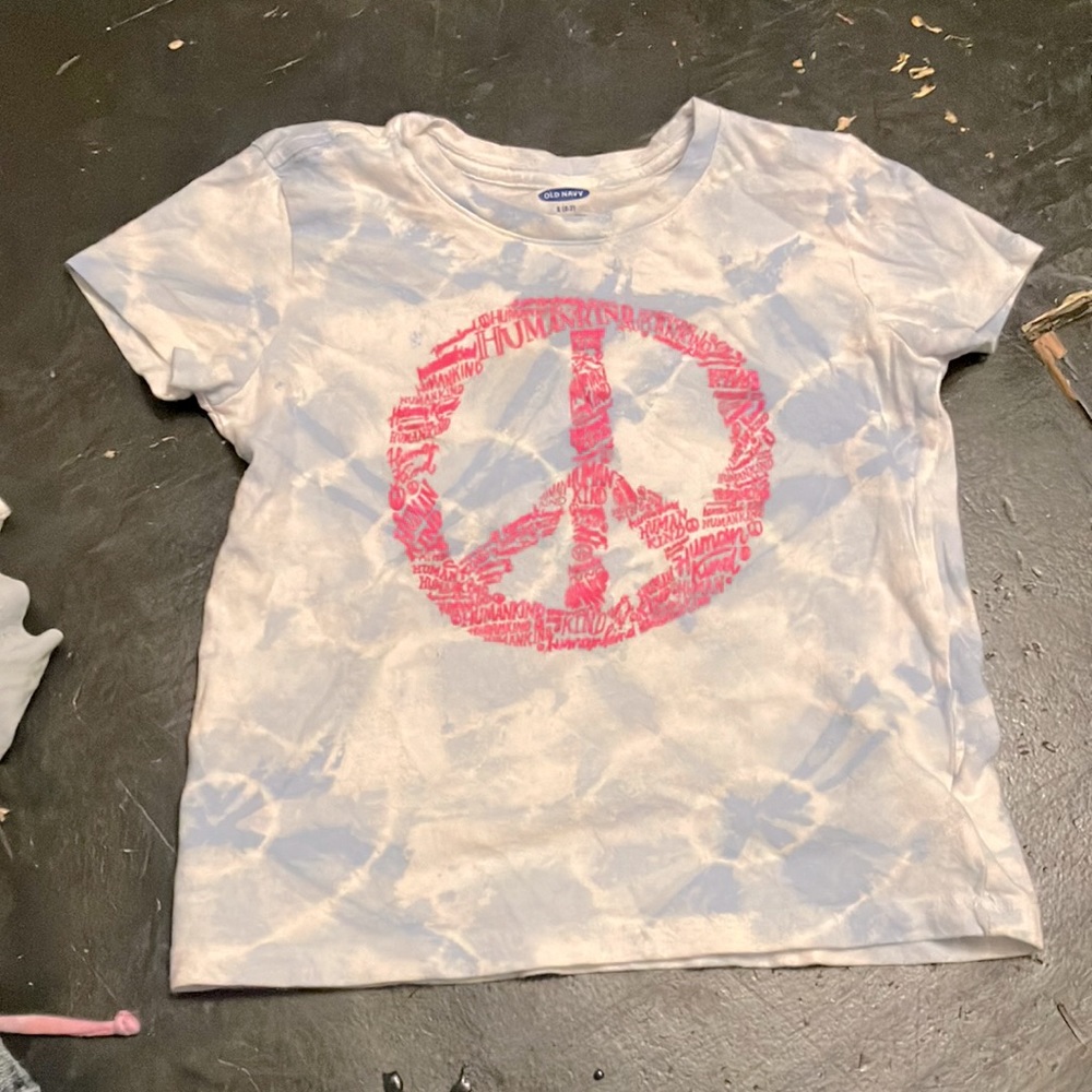 Old navy tie dye peace tshirt